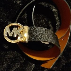 Michael Khors belt